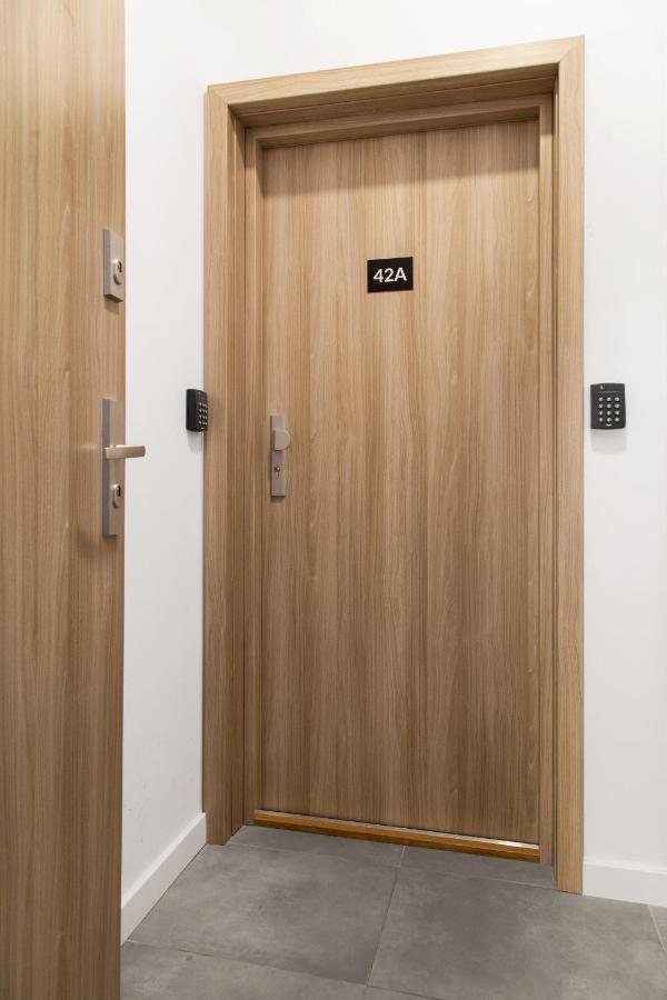 Househost Apartament: Ul. Miodowa 42/42A Krakov Exteriér fotografie